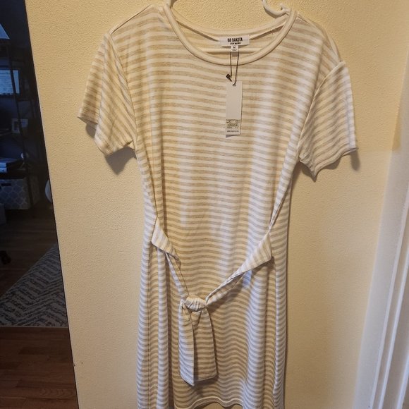 BB Dakota Dresses & Skirts - BB Dakota White Tshirt Dress (NWT)